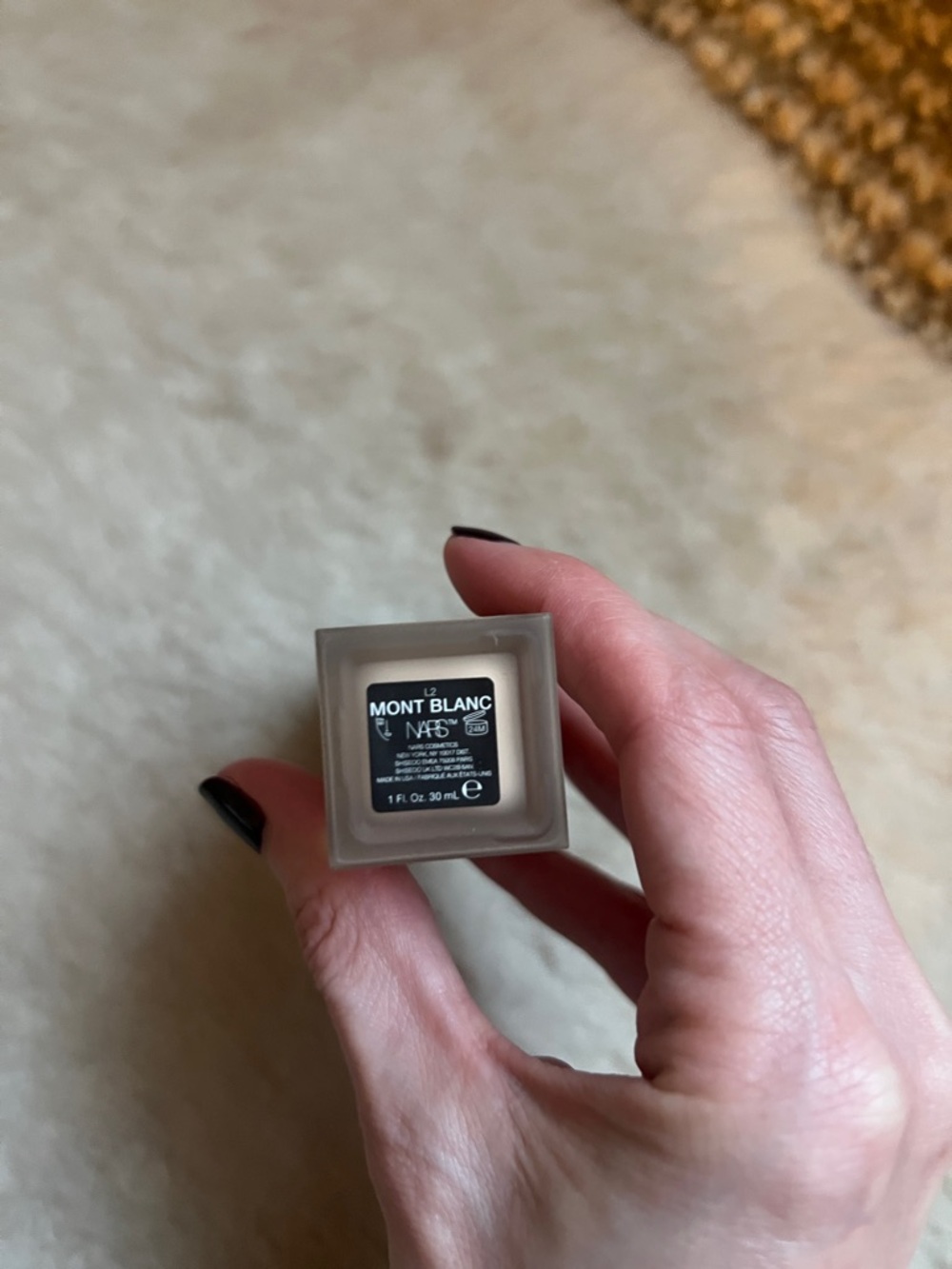 NARS Natural Matte Longwear Foundation- shade Mont Blanc - Picture 2 of 3